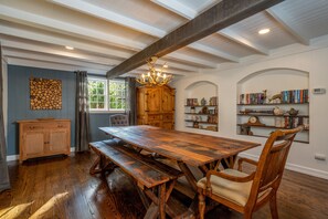 Dining - Riverside Lodge, sleeps 10. (Blowing Rock)