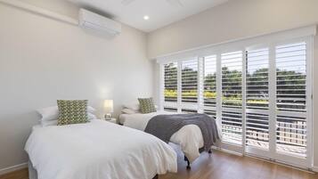 2 室のベッドルーム、アイロン / アイロン台、WiFi (無料)、ベッドシーツ