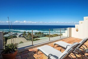 Terrace/patio - A Mediterranean Getaway, Sunshine Beach (Sunshine Beach)