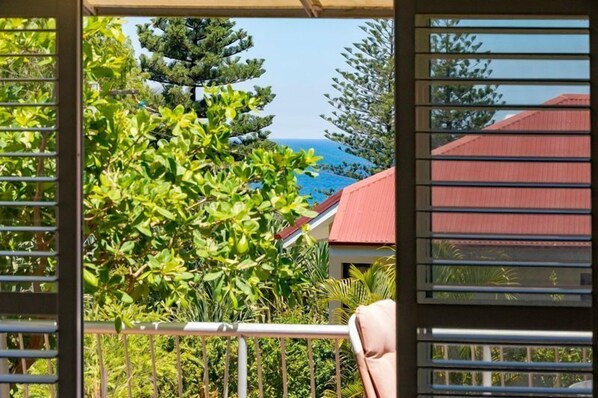Property grounds - Bright & comfortable, Sunshine Beach (Noosa)