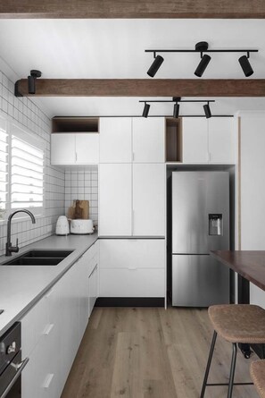 Fridge, microwave, oven, stovetop