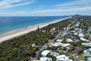Beach - Luxe coastal village home in Peregian Beach (Peregian Beach)