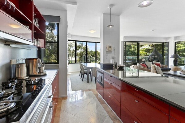 Fridge, microwave, oven, stovetop
