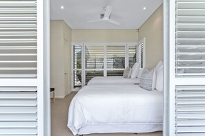 3 bedrooms, iron/ironing board, free WiFi, bed sheets - Retreat to tranquillity, Noosa Heads (Noosa Heads)