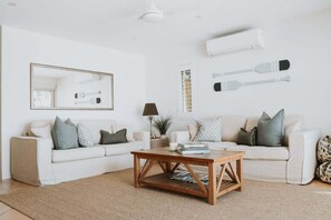 TV - Perfectly placed in Noosa Heads (Noosa Heads)