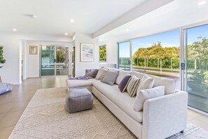 Televisión, estéreo