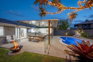 Outdoor dining - Walk to Hastings Street in Noosa Sound (Noosa Heads)