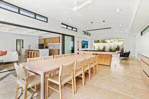 Dining - Luxury, Style & Entertainment, Noosa Sound (Noosa Heads)