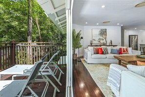 Property grounds - Dual-living amongst the rainforest in Little Cove (Noosa Heads)