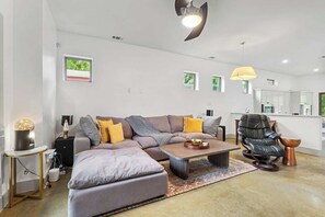 Smart-tv en een kantoor