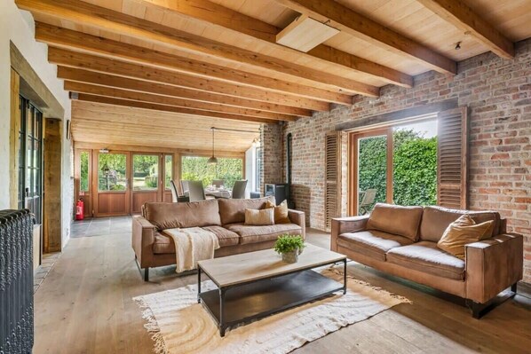 Interior - Huswell - Authentic vacation home 'De Blauwe Kroon (Oostkamp)