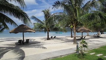 Villa, Sea View, Beachfront | 1 bedroom, premium bedding, pillow-top beds, minibar