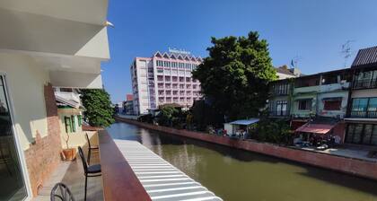 KS HOUSE