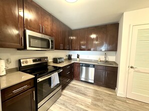 Private kitchen - New York City Views in New Jersey (Union City)