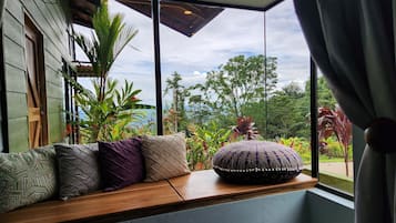 Familien-Ferienhütte | Verdunkelungsvorhänge, Reisekinderbett, kostenloses Internet per Kabel