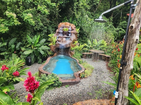 Bañera de hidromasaje exterior