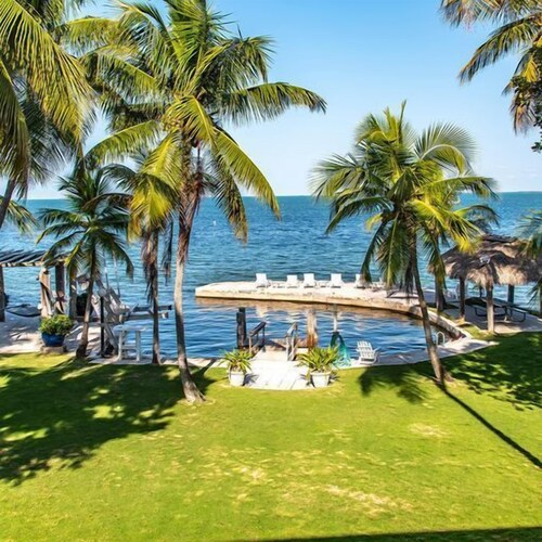 2nd Floor Duplex on Gated Bayfront Property