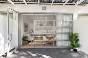 Terrace/patio - Luxe Central Studio 2 - Close to Randwick (Maroubra)
