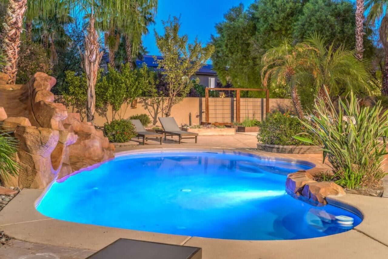 Luxury Mid Term Rental Luxury 5BR with Pool