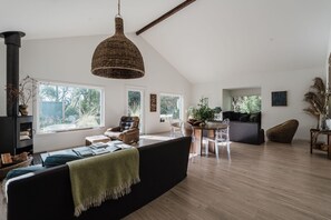 Fireplace, books, music library, stereo