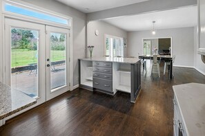 Dining - Beautiful and Serene 5BR Oasis with Private Pond (Charlotte)