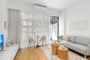 Smart TV - Luxe Central Studio 3 - Close to Randwick (Maroubra)