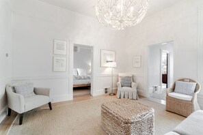 3 bedrooms, desk, iron/ironing board, WiFi