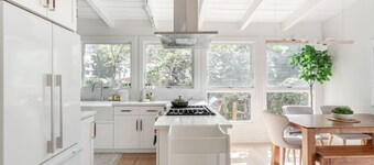 Charming Victorian Oasis: Elegant & Spacious Haven