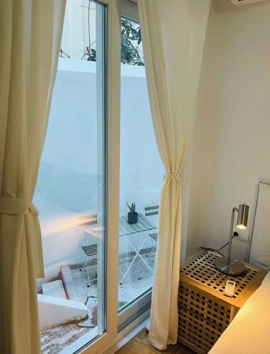 Rodothea apartment 1, modern, in the heart of Athens, 120sqm