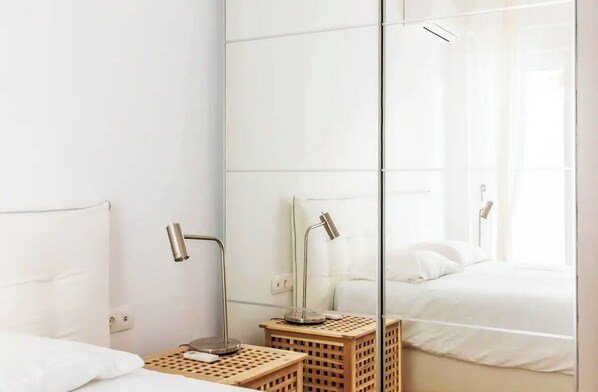 3 habitaciones, tabla de planchar con plancha y wifi gratis 