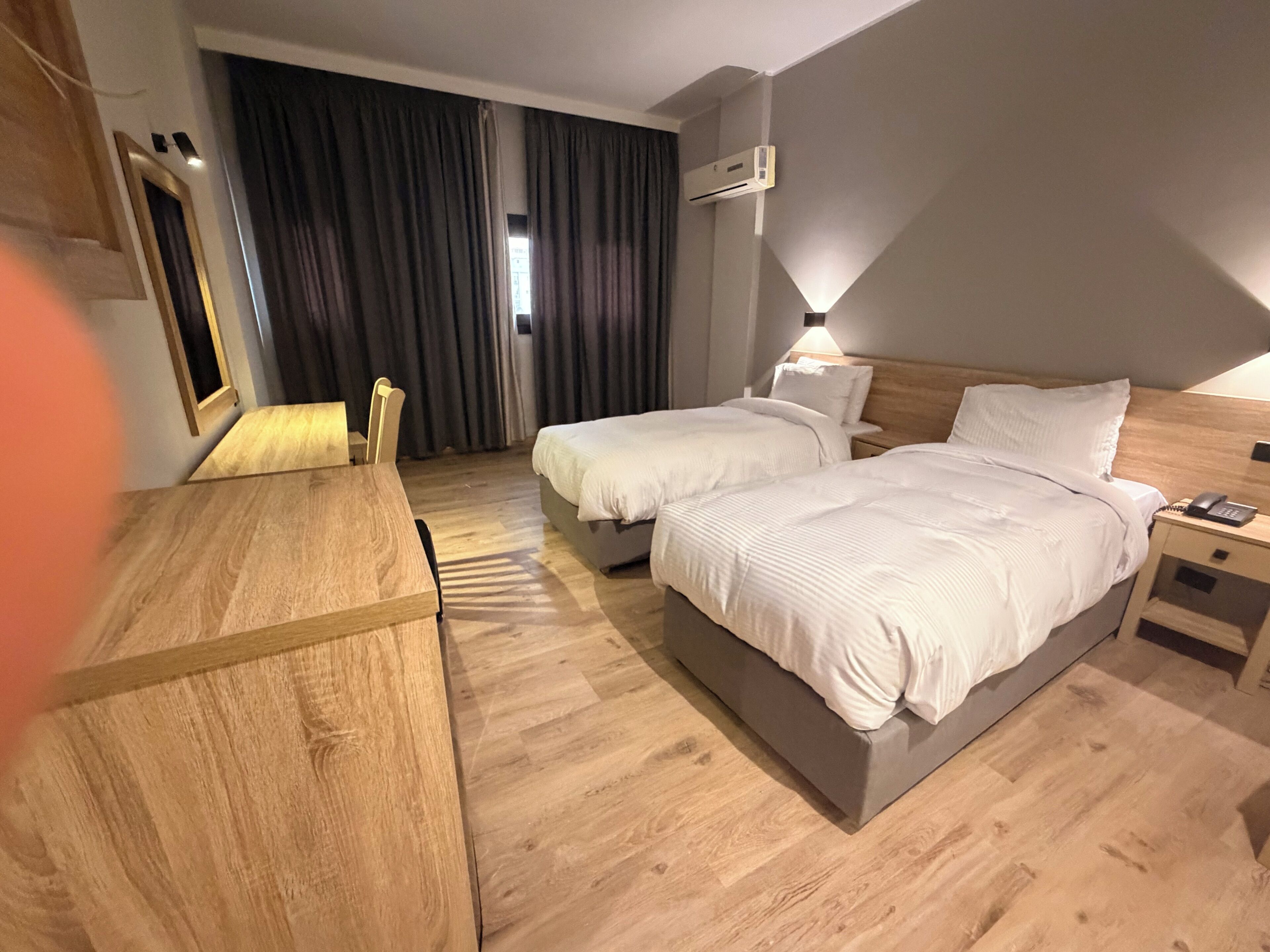 Deluxe-værelse | Minibar, skrivebord, arbejdsområde til bærbare computere, lydisolering