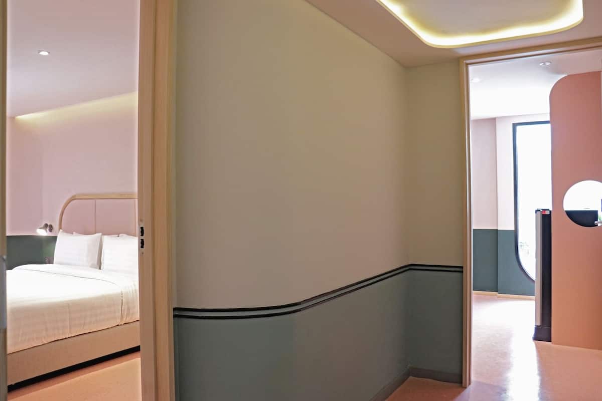 Suite, 2 Schlafzimmer | Minibar, Zimmersafe, schallisolierte Zimmer, Bügeleisen/Bügelbrett