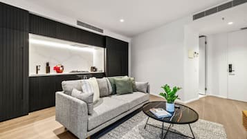 Smart TV, books