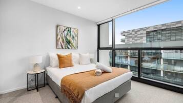 1 bedroom, desk, WiFi, bed sheets