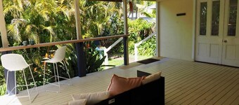 Coastal cottage, walk to surf, sand, town, cafes, bars, just north of Forster. 