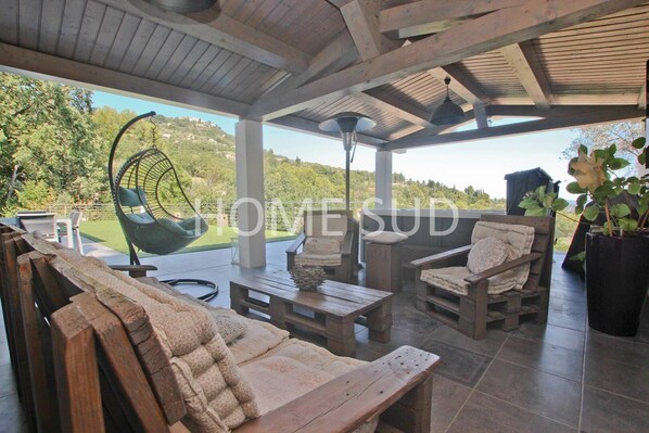Terrace/patio - Modern 4 bedroom villa with jacuzzi et private pool - 25 km from Cannes (SPERACEDES)