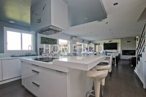 Fridge, cookware/dishes/utensils