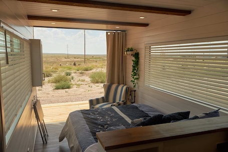 Panoramic Mobile Home. Glampinn Marfa