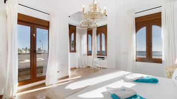 6 Schlafzimmer, Bügeleisen/Bügelbrett, kostenloses WLAN, Bettwäsche