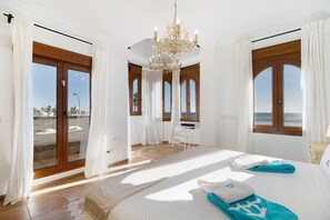 6 habitaciones, tabla de planchar con plancha y wifi gratis 