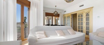 Villa "Carolina Beach House" with Sea View, 2 Private Terraces & Wi-Fi