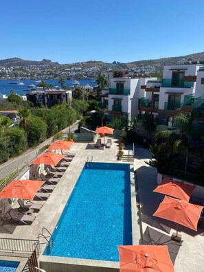 Piscine extérieure (ouverte en saison)