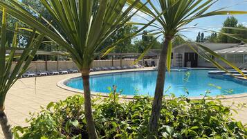 Innenpool, beheizter Pool