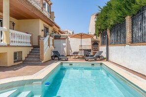 Pool - Villa 'Miriam' with Mountain View, Private Pool and Wi-Fi (Padul)