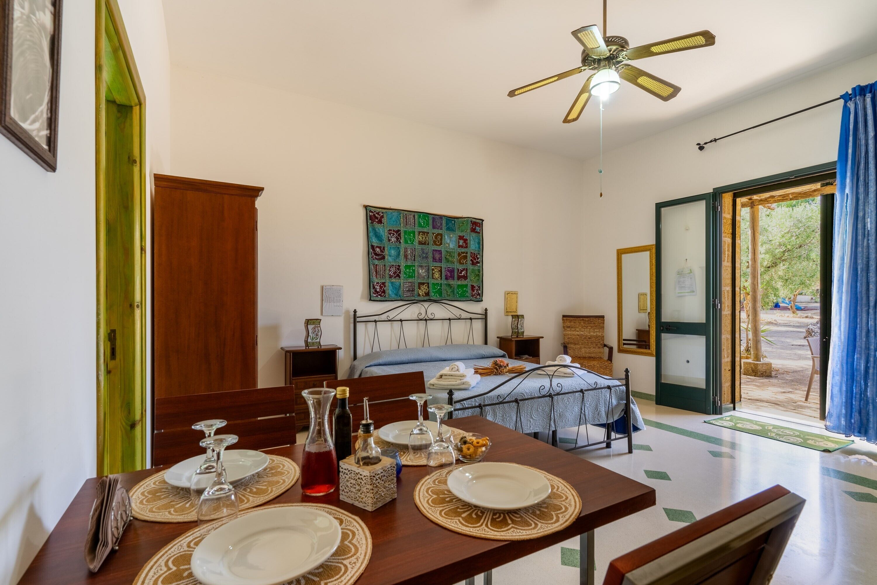 1 室のベッドルーム、WiFi (無料)、ベッドシーツ