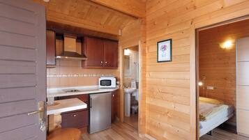 1 quarto, Wi-Fi de cortesia, roupa de cama