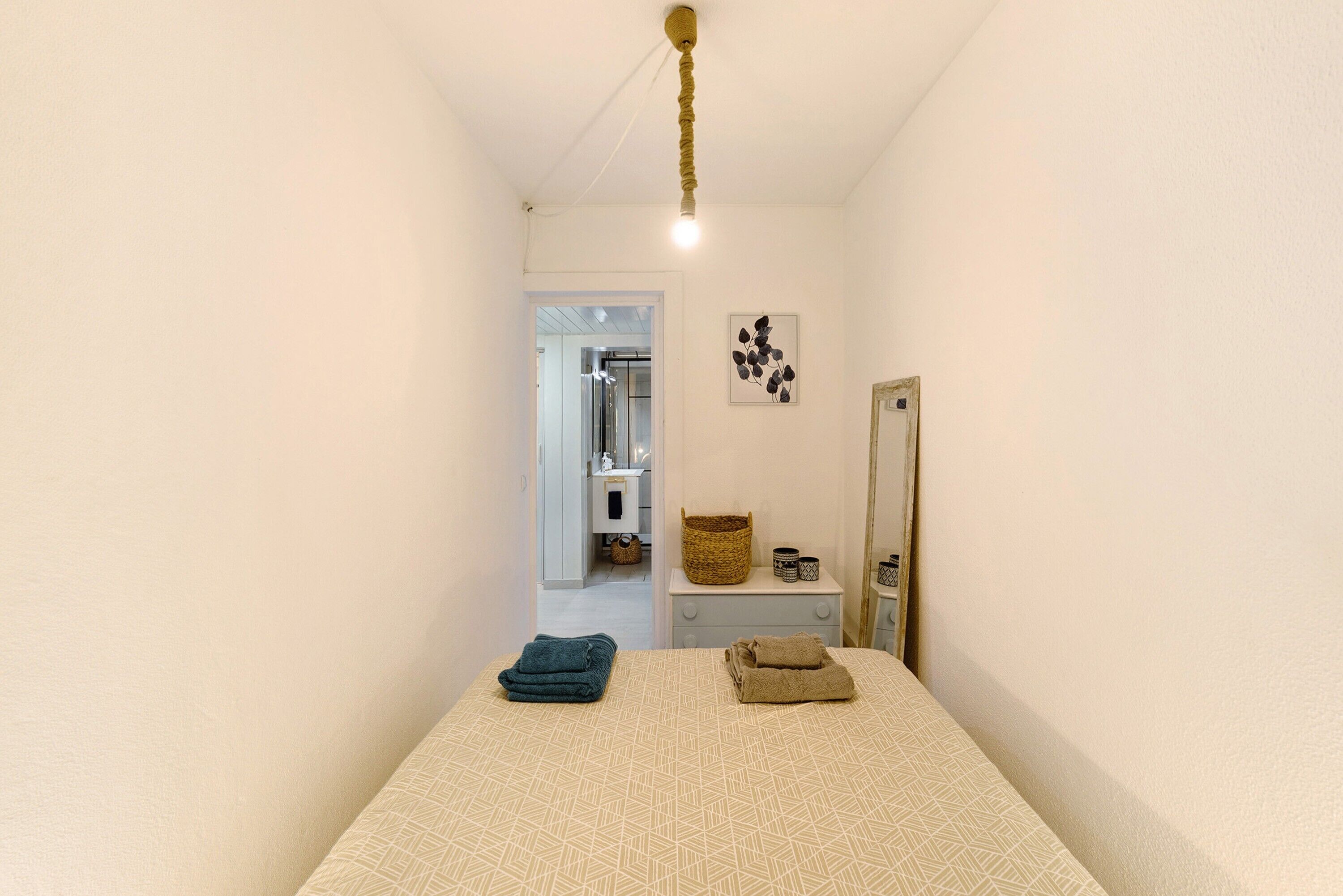 2 camere, ferro/asse da stiro, Wi-Fi gratuito, lenzuola