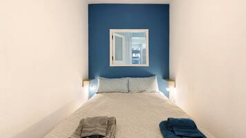 2 slaapkamers, een strijkplank/strijkijzer, gratis wifi, beddengoed