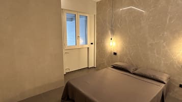 3 slaapkamers, een strijkplank/strijkijzer, gratis wifi, beddengoed