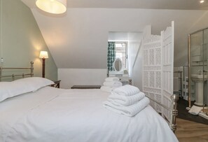 3 chambres, fer et planche Ă repasser, lit parapluie, Wi-Fi